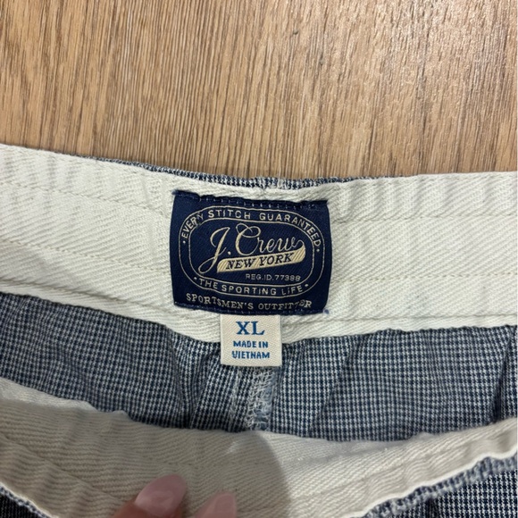 J.Crew Men’s Shorts - Picture 2 of 3